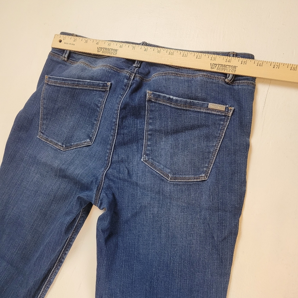 White House Black Market Dark Denim Distressed Skinny Jeans - Picture 7 of 9